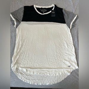 Super soft Hollister shirt Size large black, gray, and cream new with tags